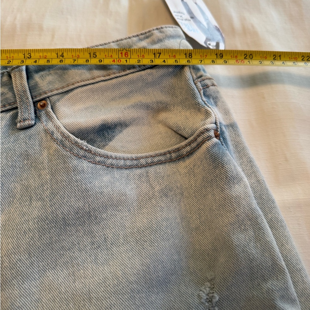Time and Tru Women's High-Rise Mom Jeans - Light Wash Distressed Ankle Denim - Picture 7 of 11